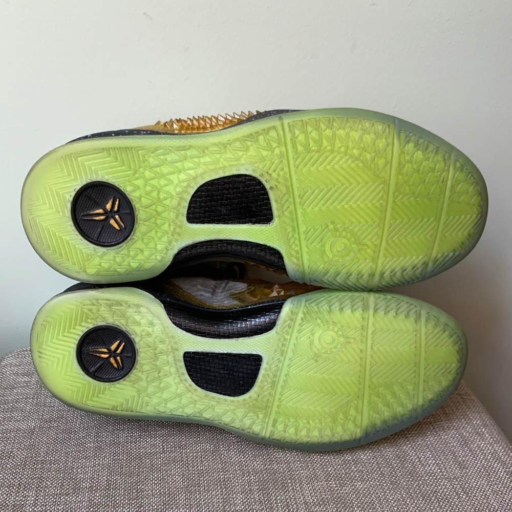 Kobe 8 GS ‘Christmas Snakeskin’ - Picture 8 of 10